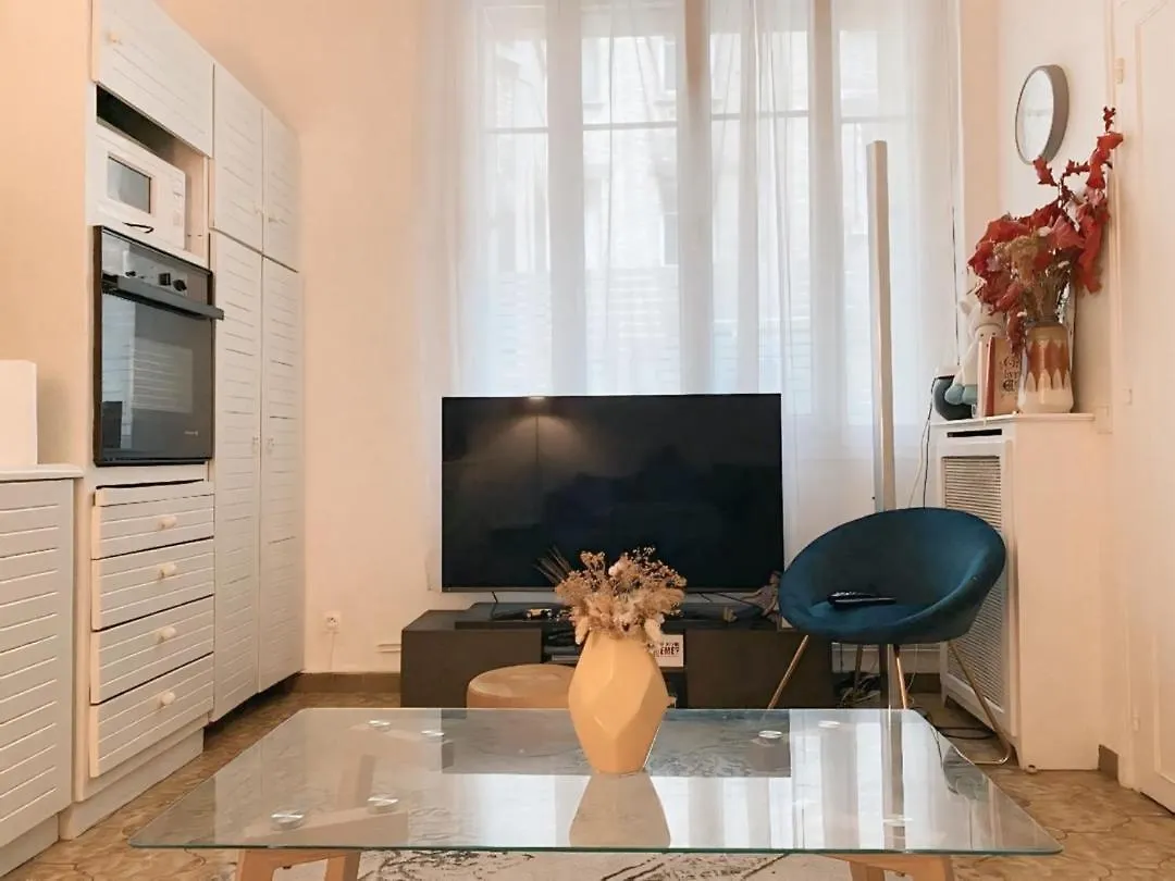 Appartement Fontaine à Paris